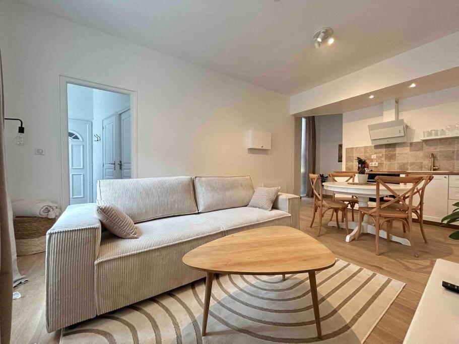 Le Meslier Apartment Epernay Exterior photo
